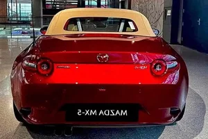 2026 Mazda MX-5 Miata Debuts in Vietnam with Attractive Pricing - image 6