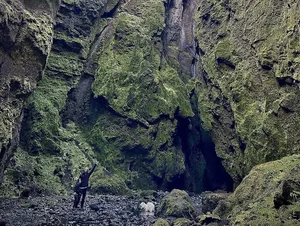 Chris Hemsworth Shares Magical Iceland Adventure with Daughter India Rose - image 4