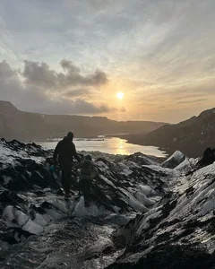 Chris Hemsworth Shares Magical Iceland Adventure with Daughter India Rose - image 0