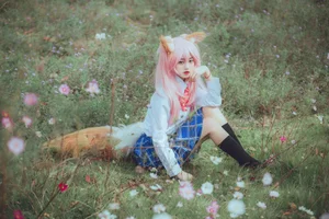 YiTuYu Art Language Vol.4302: Capturing the Ethereal Beauty of Hu Ya - image 2