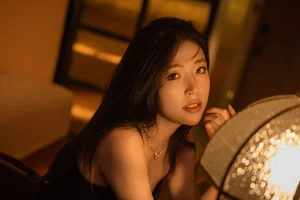 YiTuYu Art Language Vol.7536 Featuring Sha Sha: A Masterpiece of Contemporary Portrait Photography - image 3