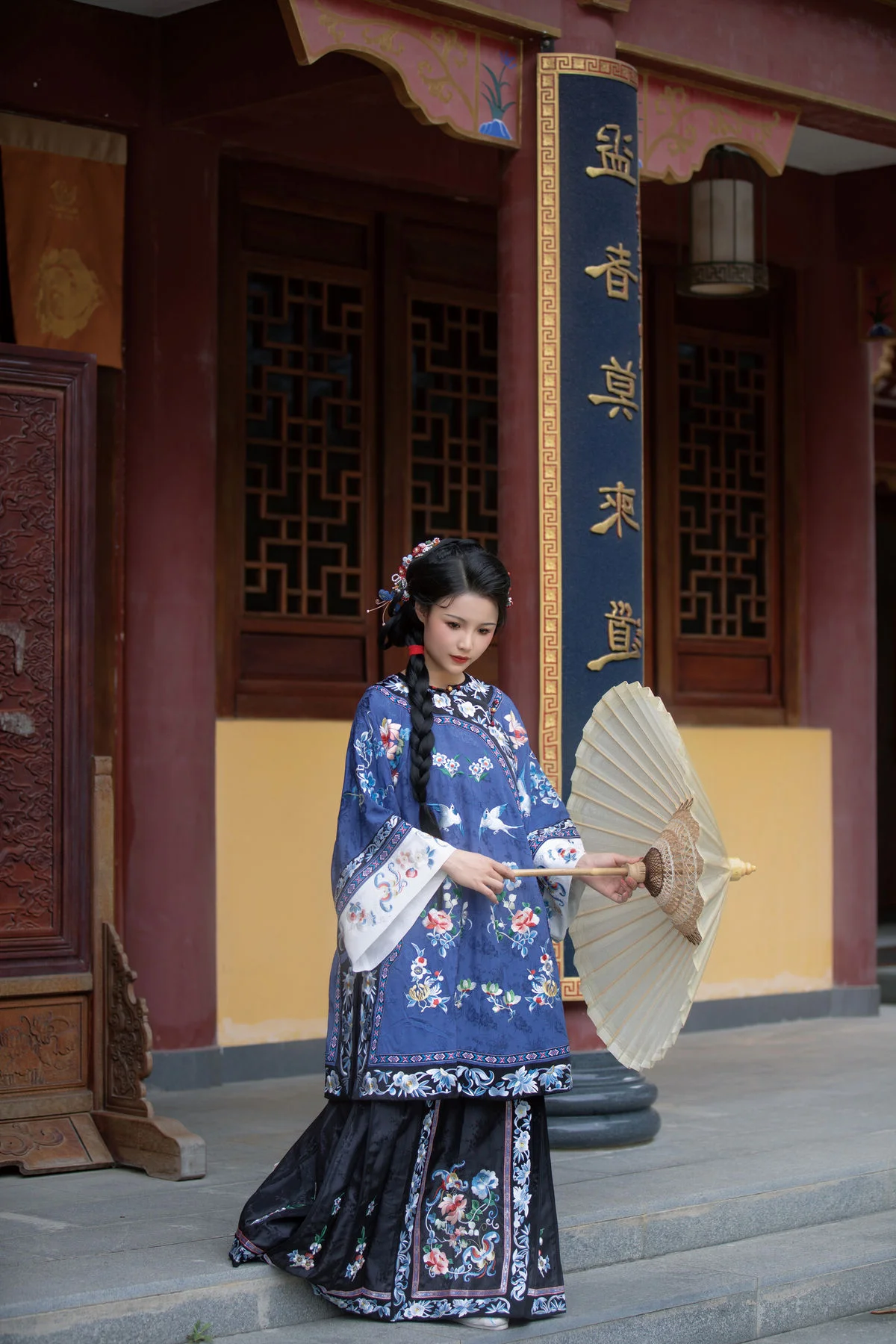 Timeless Elegance: Xin Xin in YiTuYu Art Language Vol.8883