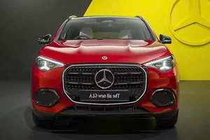 First Look: The Bold 2027 Mercedes-Benz GLA with EV and Hybrid Options - image 4