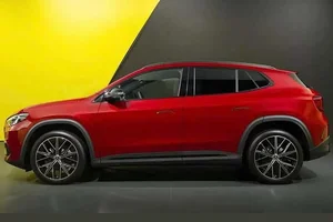 First Look: The Bold 2027 Mercedes-Benz GLA with EV and Hybrid Options - image 3