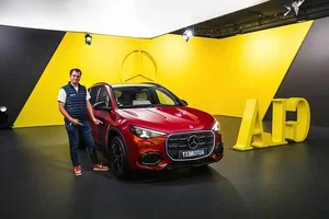 First Look: The Bold 2027 Mercedes-Benz GLA with EV and Hybrid Options - image 7