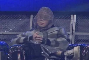 Rapper Karik Sparks Concern After Staggering Away from the Rap Viet Live Finale - image 6