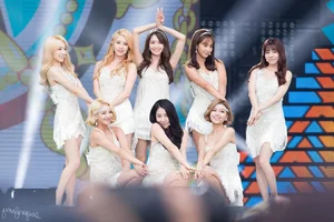 The Ageless Charm of National Goddesses Who Defy Time and Cameras - image 0
