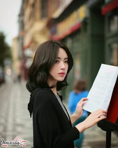 Yoon Seon Young: Discovering the Ethereal Beauty of the 'Fairy-Like' Icon - image 8