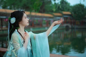 YiTuYu Art Language Vol.10070: Shi Qi Stunning Portrait Gallery (16P) - image 5