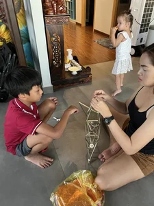 Runner-Up Diem Chau Handcrafts Mid-Autumn Lanterns for Her Five Children - image 7