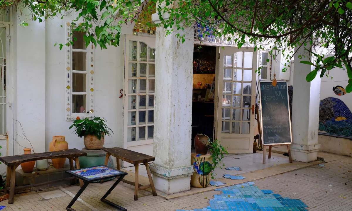 Creative Mosaic Art Workshops in Ho Chi Minh City Coffee Shops