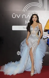 Star-Studded Red Carpet at the Miss Cosmo Vietnam 2023 Finale - image 1