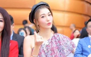 Rain Li: The Iconic Wang Zhaojun Facing Career Highs and Lows - image 10