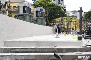 Hanoi Completes New Night Food Street on Truc Bach Lake Peninsula for Food Enthusiasts - image 26