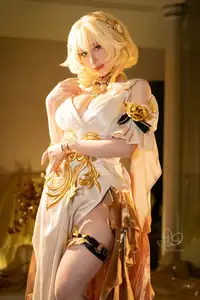 Experience Hane Ame's Aglaia from Honkai Star Rail: A Mesmerizing Cosplay Masterpiece! - image 8