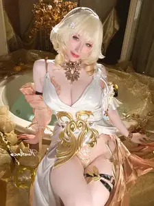 Experience Hane Ame's Aglaia from Honkai Star Rail: A Mesmerizing Cosplay Masterpiece! - image 0