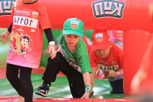 Kun Marathon Hai Phong: 1,500 Young Runners Brave the Track - image 8