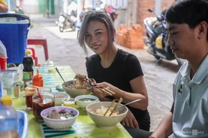 The Unique Rope-Dropping Hu Tieu Noodle Shop in Ho Chi Minh City - image 3