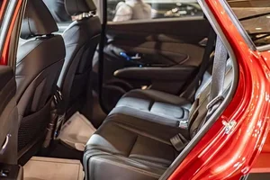 Closer Look: The Hyundai Tucson Hybrid Arrives in Vietnam with a Price Tag Over 1 Billion VND - image 8