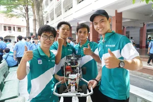 Innovation on Wheels: Vietnamese Students Showcase Hand-Built Supercar Replicas and Designs - image 1