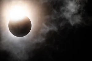 Breathtaking Photos: The Once-in-a-Century Total Solar Eclipse in North America - image 14