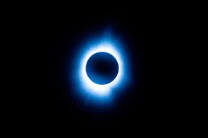 Breathtaking Photos: The Once-in-a-Century Total Solar Eclipse in North America - image 6