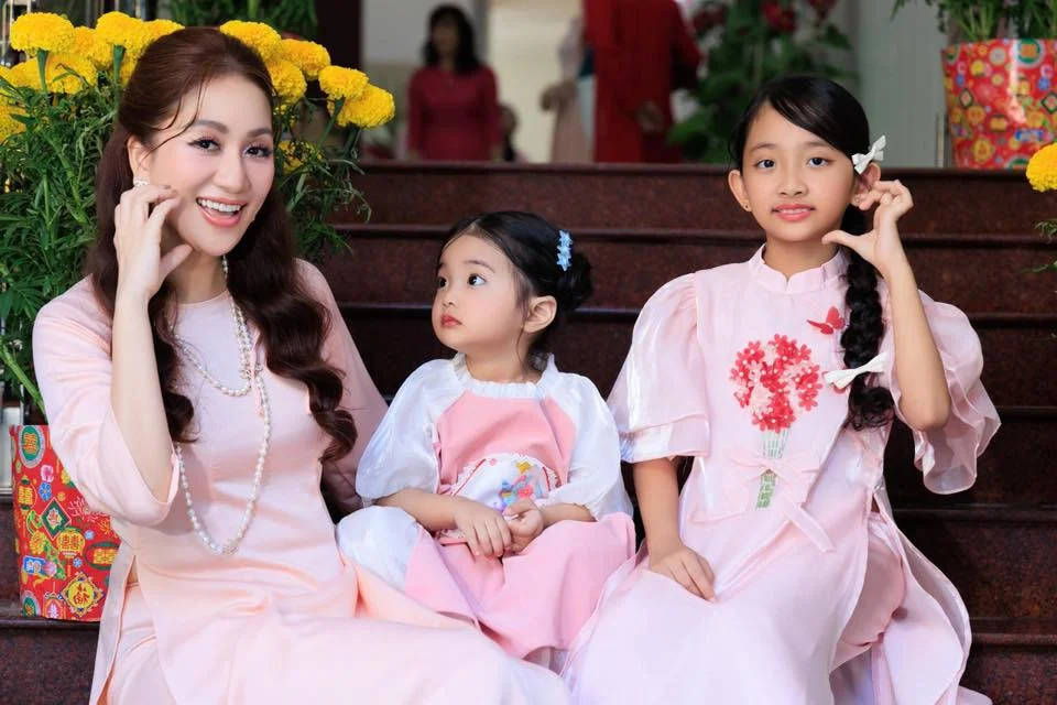 Lisa Daughter of Khanh Thi and Phan Hien Stuns with Living Doll Visuals