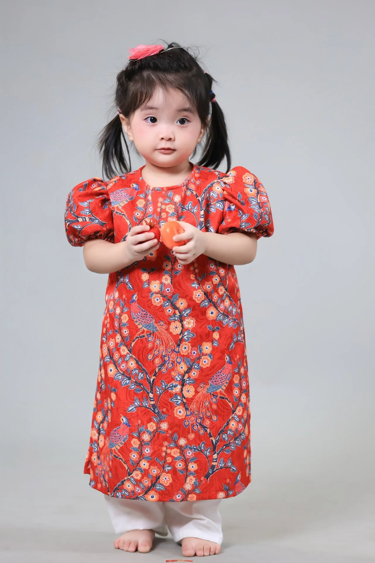 Lisa Daughter of Khanh Thi and Phan Hien Stuns with Living Doll Visuals