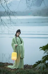 YiTuYu Art Language Vol.6342 Featuring Fang Ting Yu Elegant Portrait Gallery - image 2