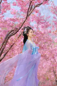 Hua Zhuang Shi Tian: Ethereal Beauty in Hanfu Amidst Cherry Blossoms, YiTuYu Vol.8837 - image 22