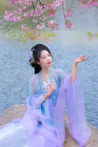 Hua Zhuang Shi Tian: Ethereal Beauty in Hanfu Amidst Cherry Blossoms, YiTuYu Vol.8837 - image 17