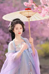 Hua Zhuang Shi Tian: Ethereal Beauty in Hanfu Amidst Cherry Blossoms, YiTuYu Vol.8837 - image 6