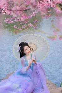 Hua Zhuang Shi Tian: Ethereal Beauty in Hanfu Amidst Cherry Blossoms, YiTuYu Vol.8837 - image 8