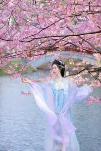 Hua Zhuang Shi Tian: Ethereal Beauty in Hanfu Amidst Cherry Blossoms, YiTuYu Vol.8837 - image 20