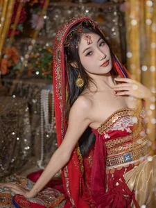 Modern Aesthetics and Poise: YiTuYu Art Language Vol.6389 Featuring O1ne Wan - image 1