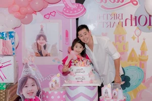Phung Ngoc Huy's Emotional Reunion with Daughter Lavie After 8 Years - image 3