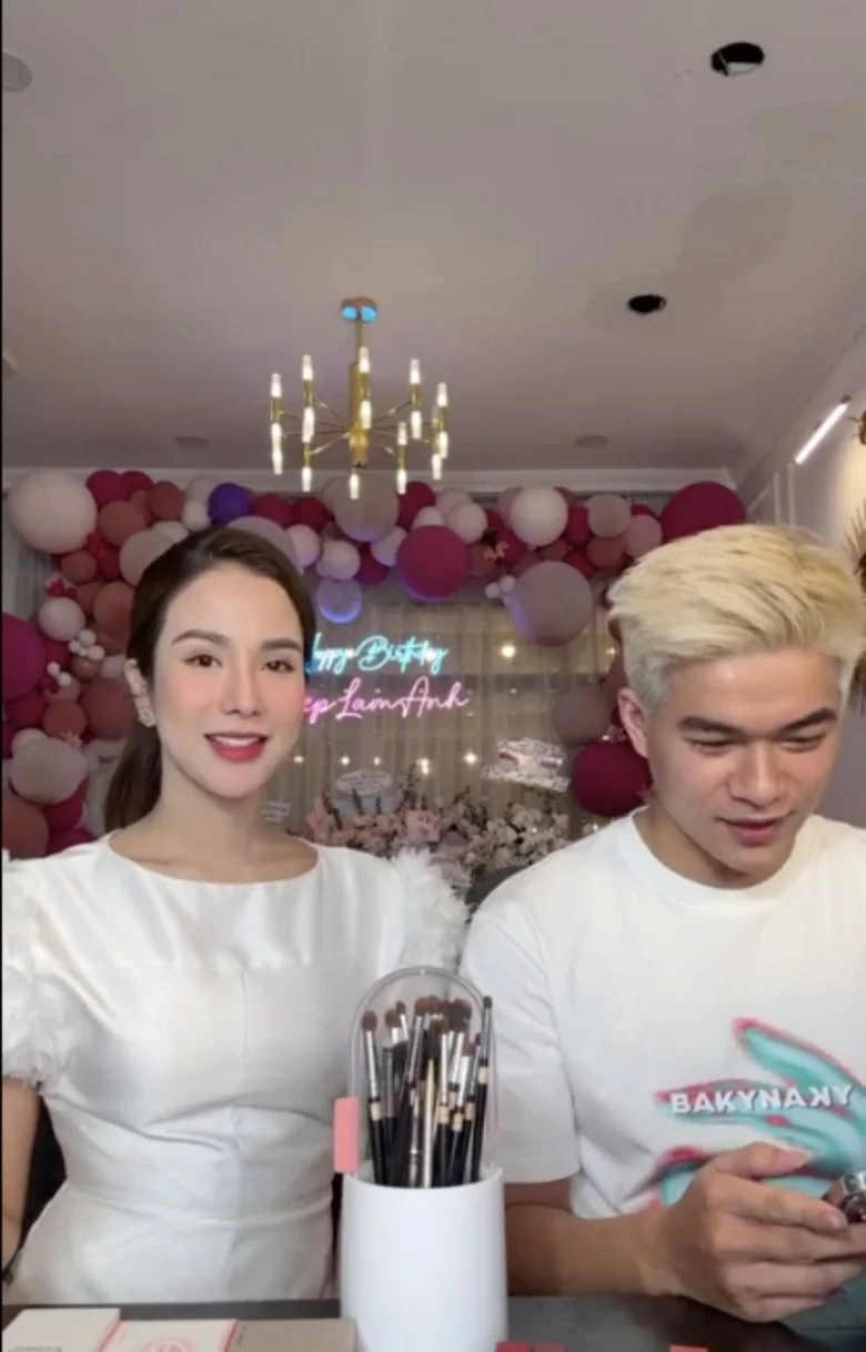 Diep Lam Anh Boss-Babe Style in Online Business Ventures