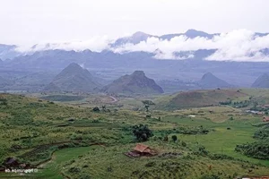 Nostalgic Journey: Rare Photos of Sa Pa’s Untouched Beauty 30 Years Ago - image 0