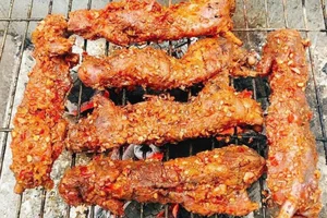 Quoc Truong Challenges Tieu Vy with 5 Unique Delicacies from His Hometown - image 1