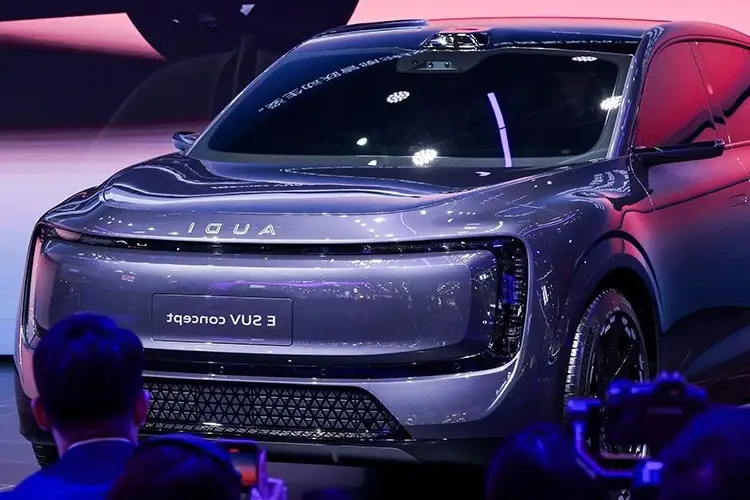 View: AUDI E SUV Electric – Impressive 671 HP Power, 700km Range Unveiled