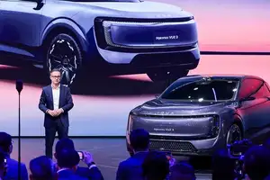 View: AUDI E SUV Electric – Impressive 671 HP Power, 700km Range Unveiled - image 3