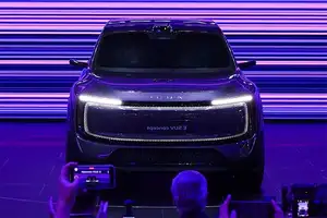 View: AUDI E SUV Electric – Impressive 671 HP Power, 700km Range Unveiled - image 7