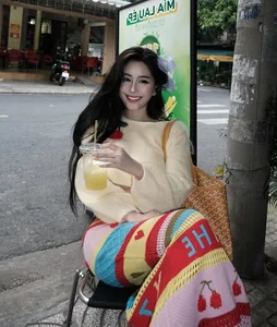 Saigon Hot Girl Showcases Stunning Abs and Tiny Waist in New Viral Gallery - image 6