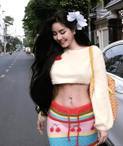 Saigon Hot Girl Showcases Stunning Abs and Tiny Waist in New Viral Gallery - image 5