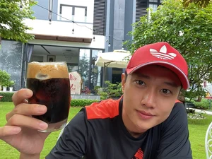 Exploring the Massive Wealth and Success of Renowned Actor Quốc Trường - image 9