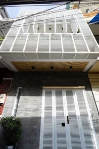10 Stunning Tiny Homes Under 40sqm: Creative Urban Architecture and Smart Minimalist Interior Design Solutions for Small City Spaces - image 31