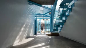 10 Stunning Tiny Homes Under 40sqm: Creative Urban Architecture and Smart Minimalist Interior Design Solutions for Small City Spaces - image 9