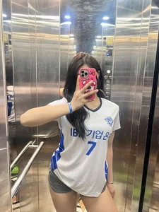 Stunning Volleyball Star Goes Viral with High-Energy TikTok Dance Trends - image 2