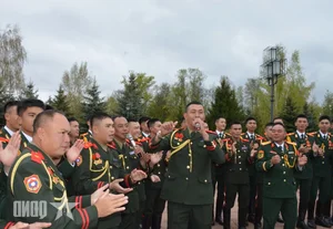 Vietnam People's Army Strengthens Ties with China and Laos through Cultural Exchange - image 0