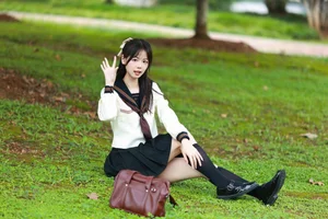 Modern Artistic Expression in YiTuYu Art Language Vol.5613 Mu Yan Se Cc - image 0